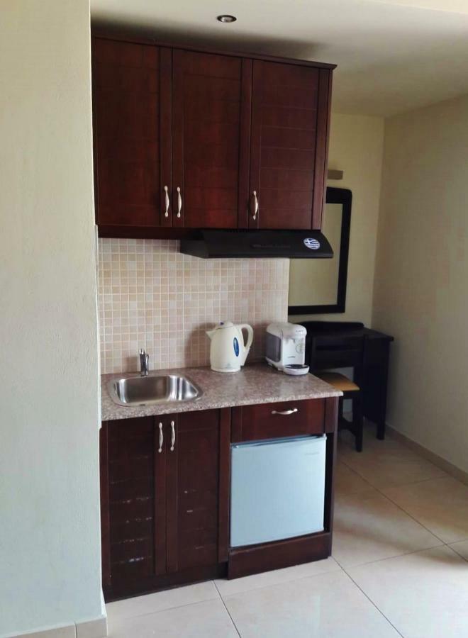 24 Seven Boutique Hotel ماليا المظهر الخارجي الصورة